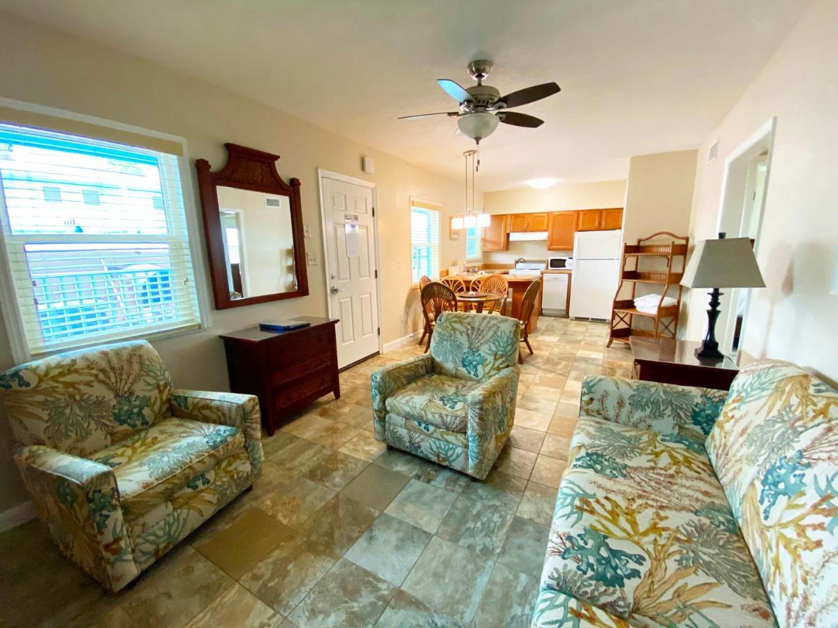 Nautical Watch Aparthotel Belleair Beach Kültér fotó