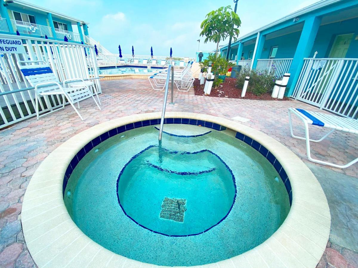 Nautical Watch Aparthotel Belleair Beach Kültér fotó